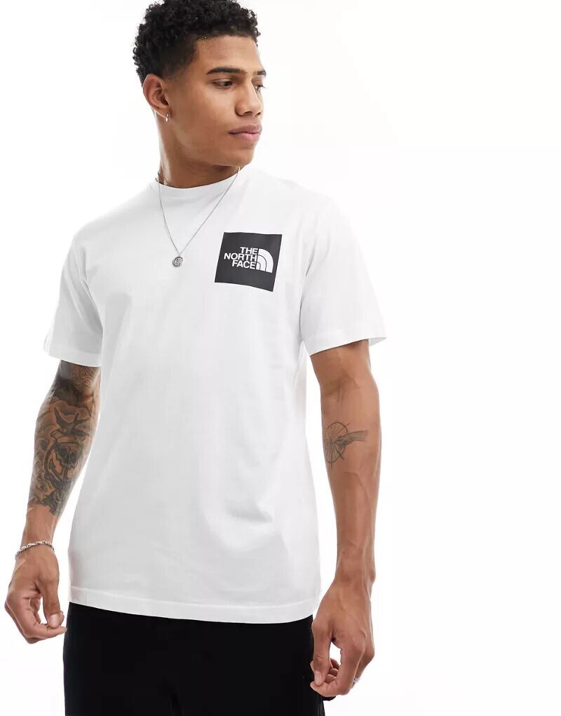 

Футболка The North Face из тонкой пряжи белого цвета