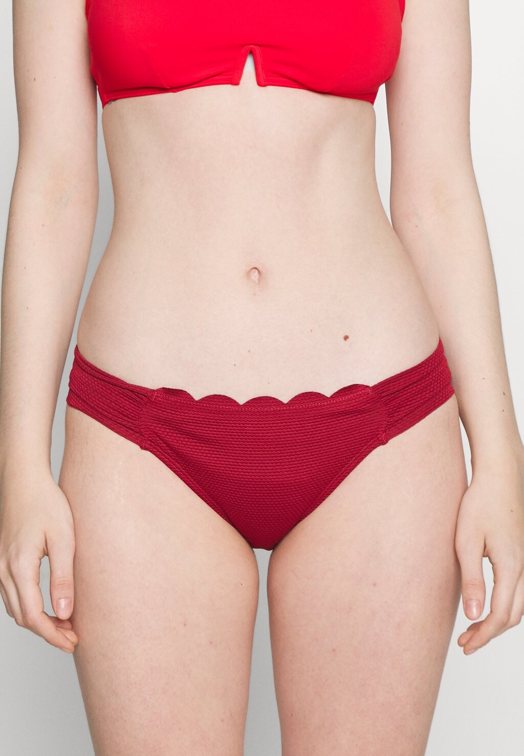 

Низ бикини Hunkemöller, красный