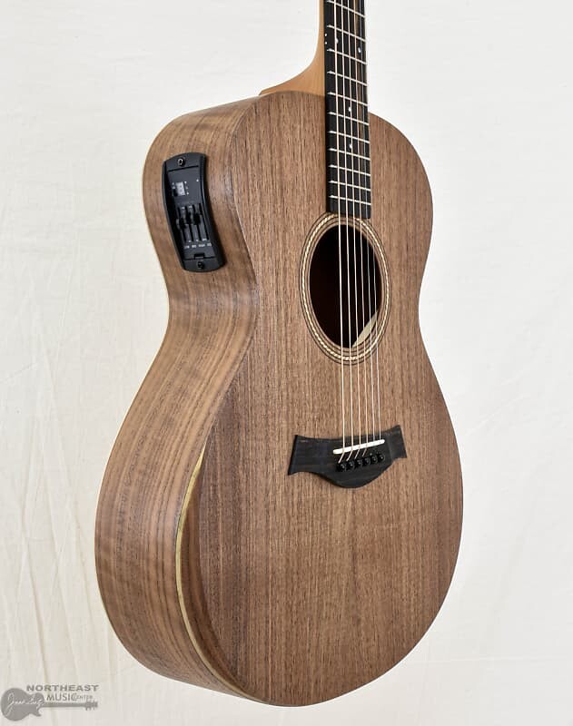 

Акустическая гитара Taylor Academy 22e Acoustic/Electric Guitar