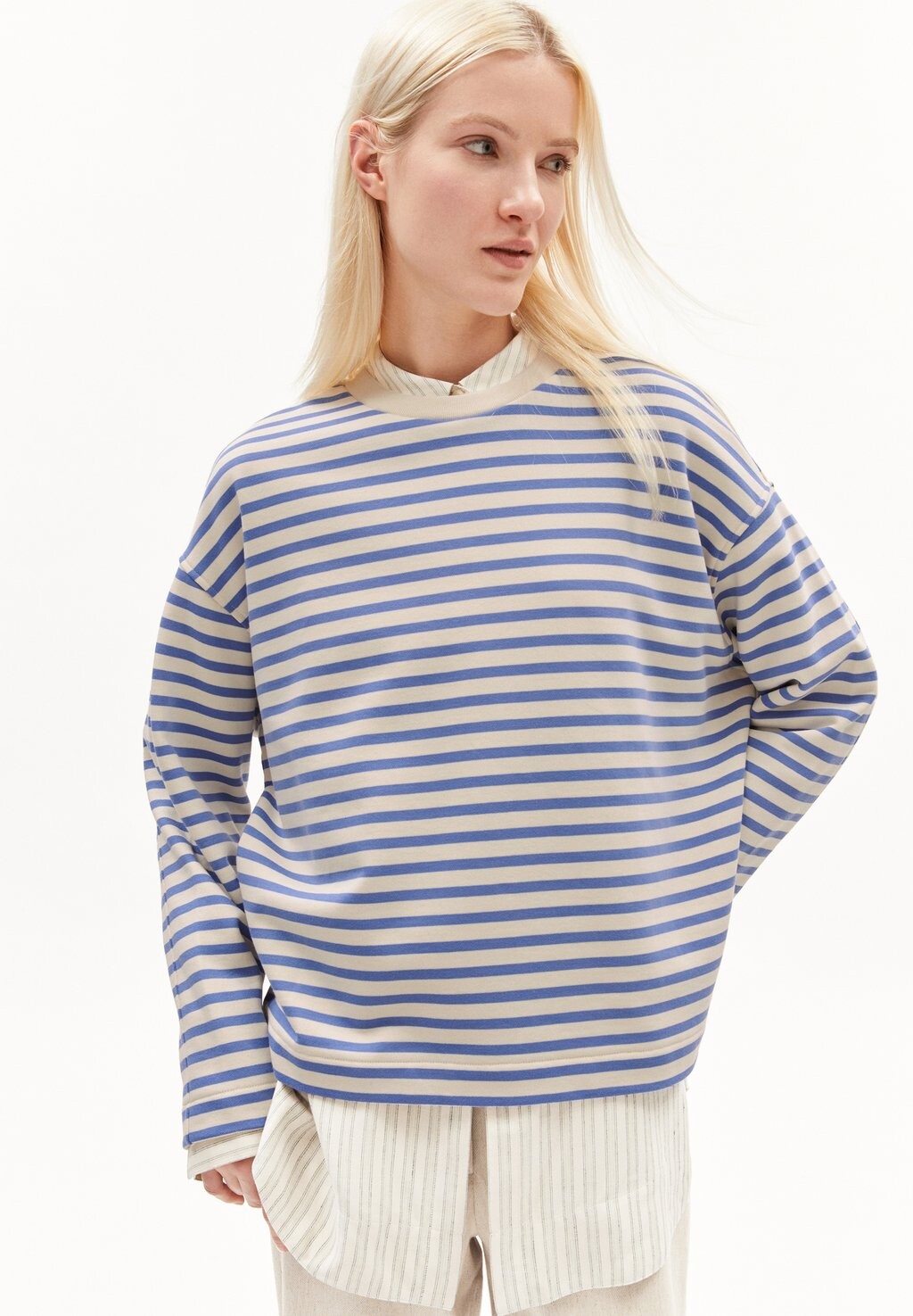 

Толстовка FRANKAA STRIPE ARMEDANGELS, цвет blue bloom undyed