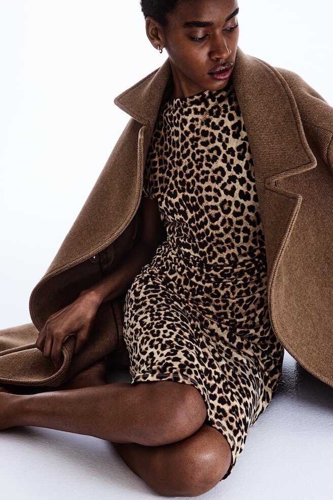 

Платье с короткими рукавами H&M, бежевый