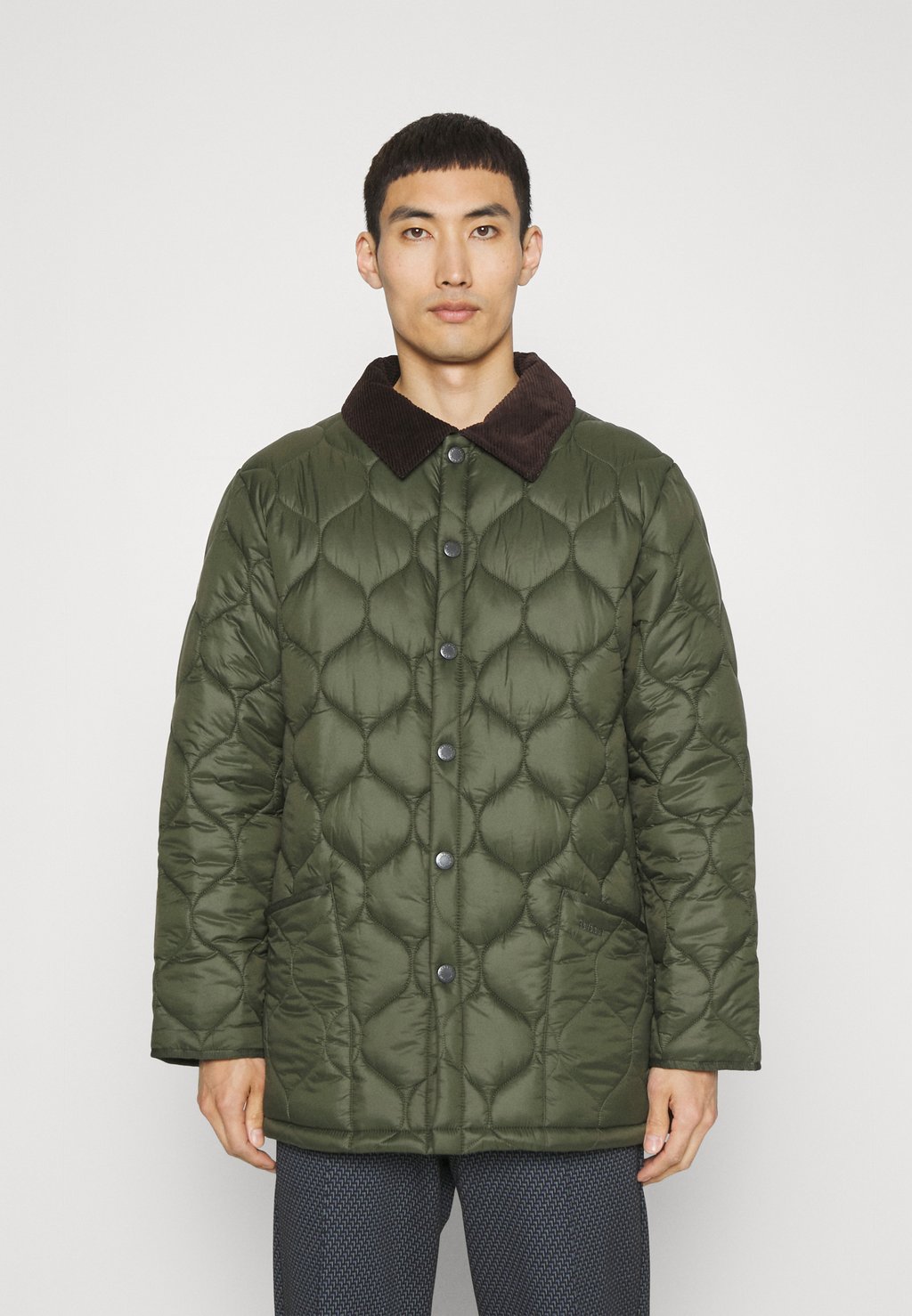 

Пальто классическое Barbour LOFTY QUILT, оливковый