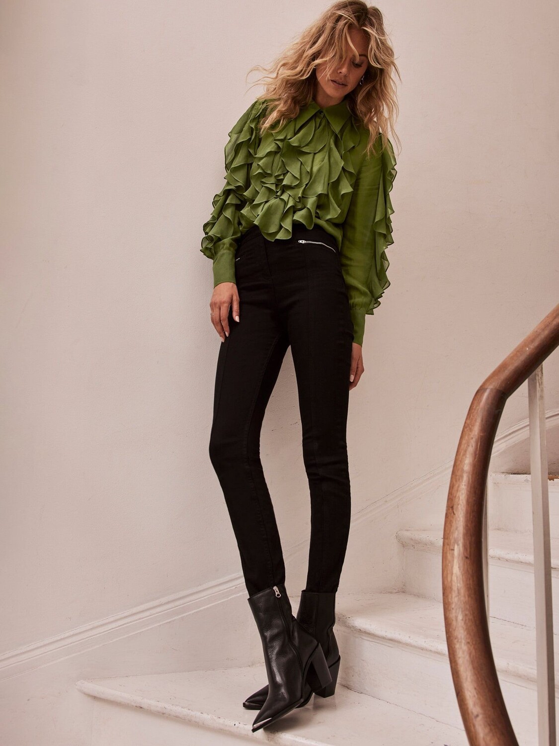 

Джинсы скинни с молнией на подоле Mint Velvet, черный