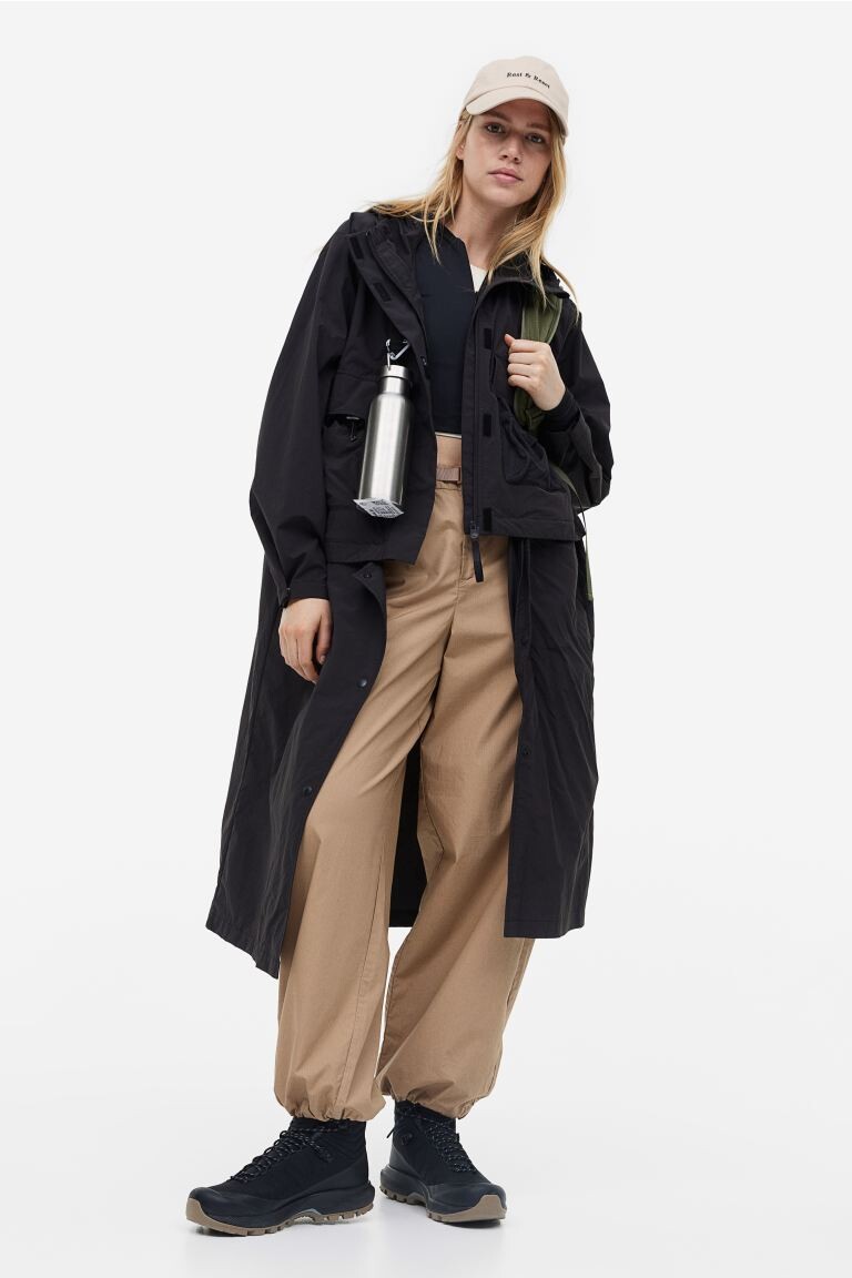 

Водонепроницаемая куртка с регулируемой длиной H&M