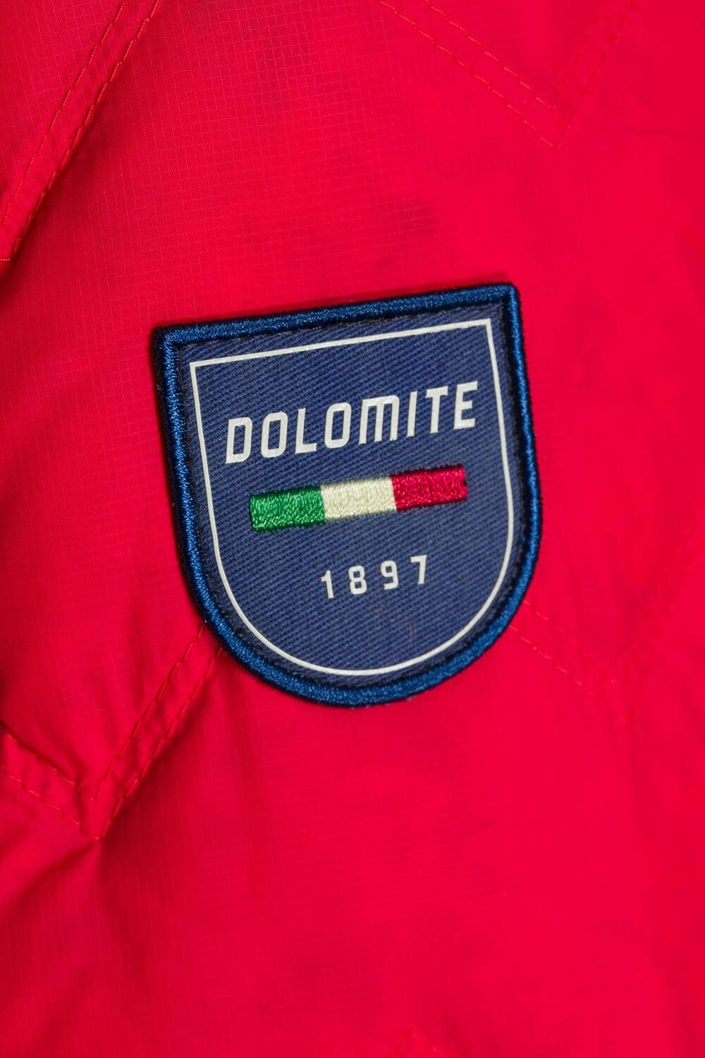

Легкий пуховик "Брента" красный Dolomite