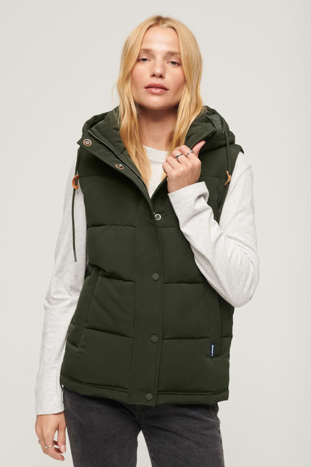 

Пуховик Everest с капюшоном Superdry, зеленый