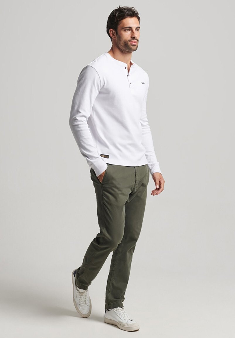 

Топ с длинными рукавами VINTAGE LOGO EMBROIDERED HENLEY Superdry, цвет optic
