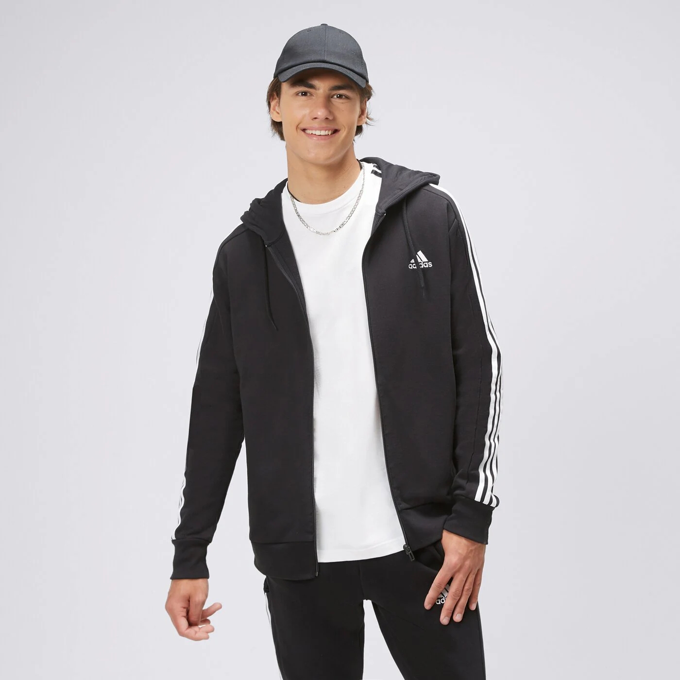 Свитшот Adidas с капюшоном, черный