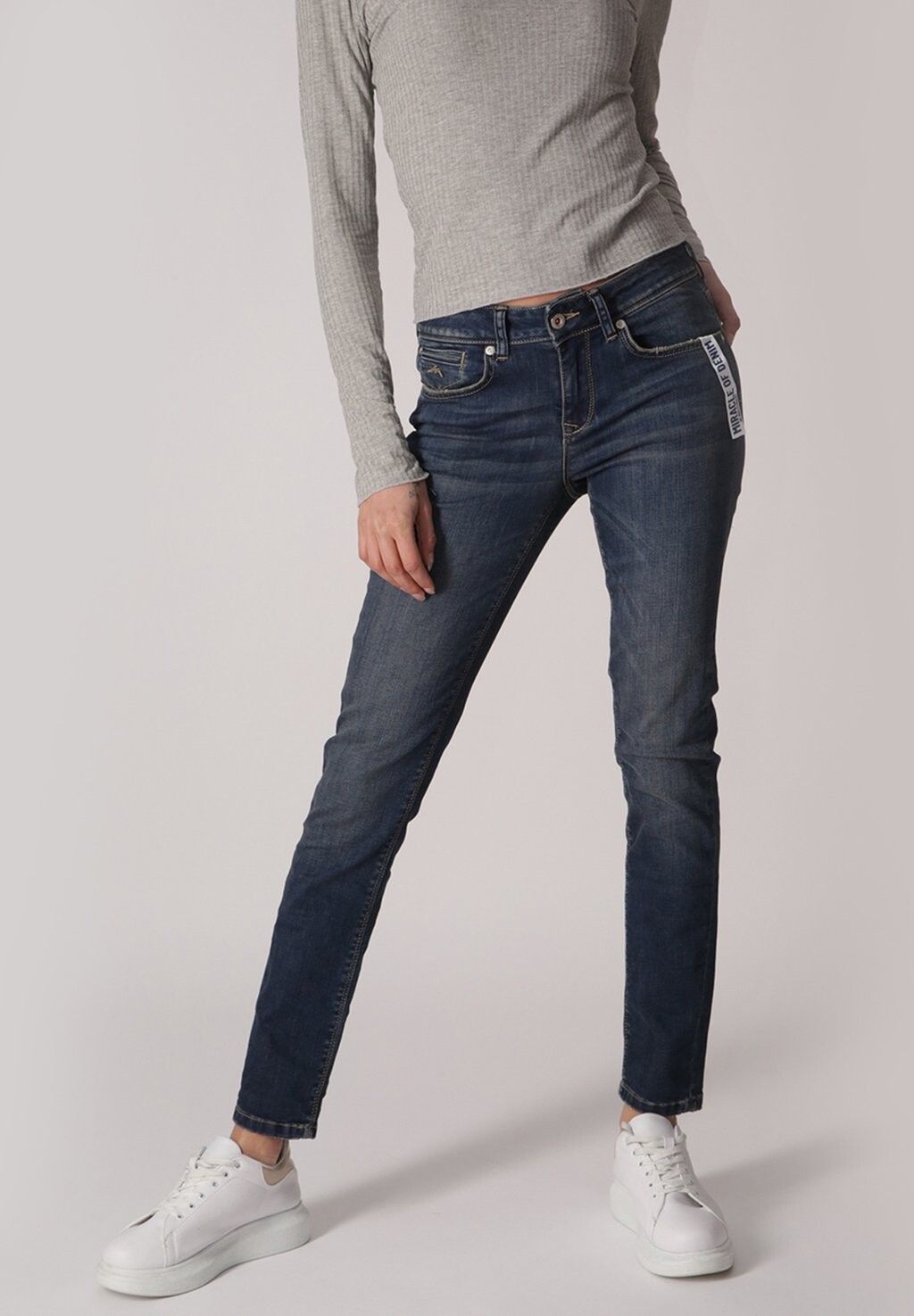 

Узкие джинсы Miracle of Denim
