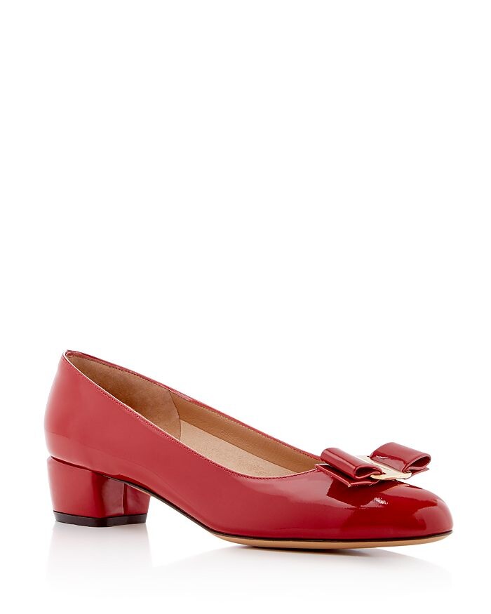 

Женские кожаные туфли Vara Ferragamo