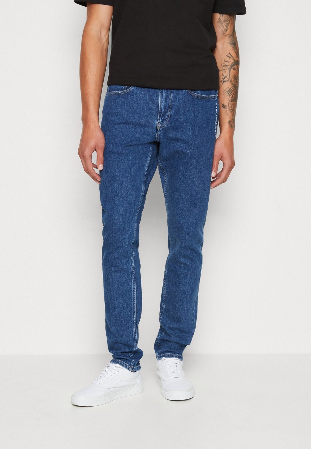 

Зауженные джинсы Calvin Klein Jeans