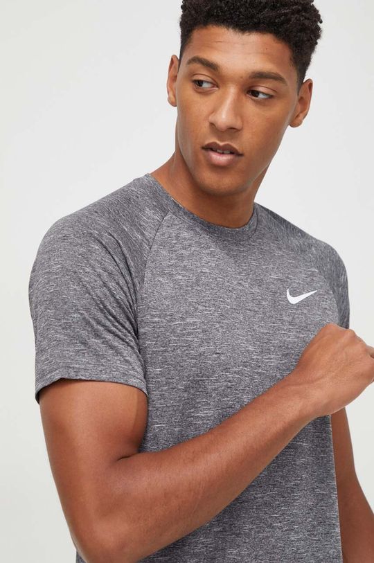 цена Тренировочная футболка Nike, серый