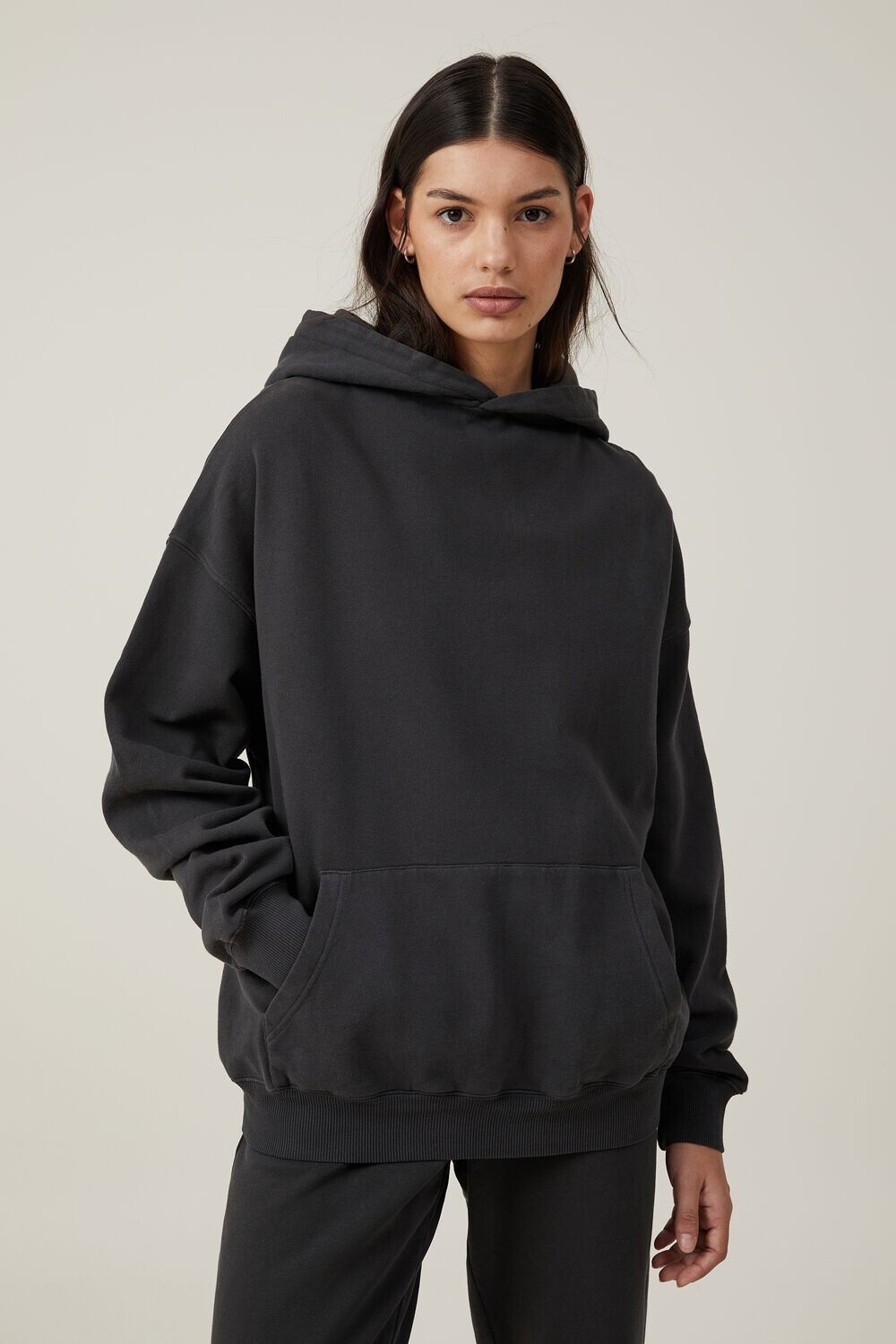 

Классический стираный худи Cotton On