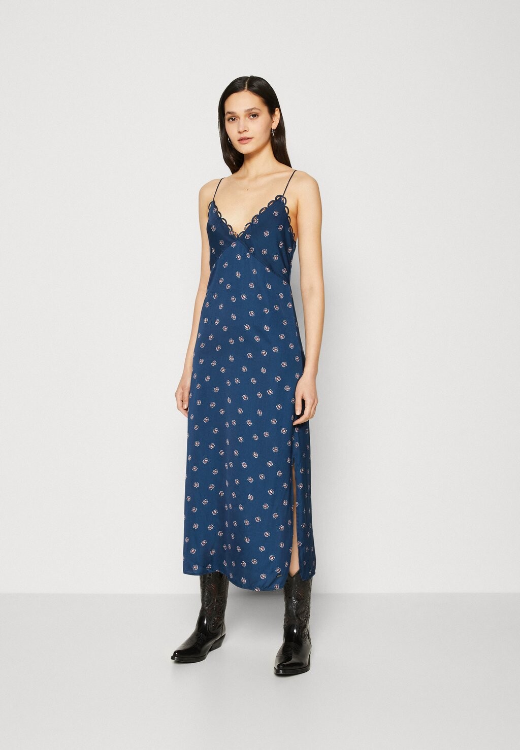 

Летнее платье Pepe Jeans