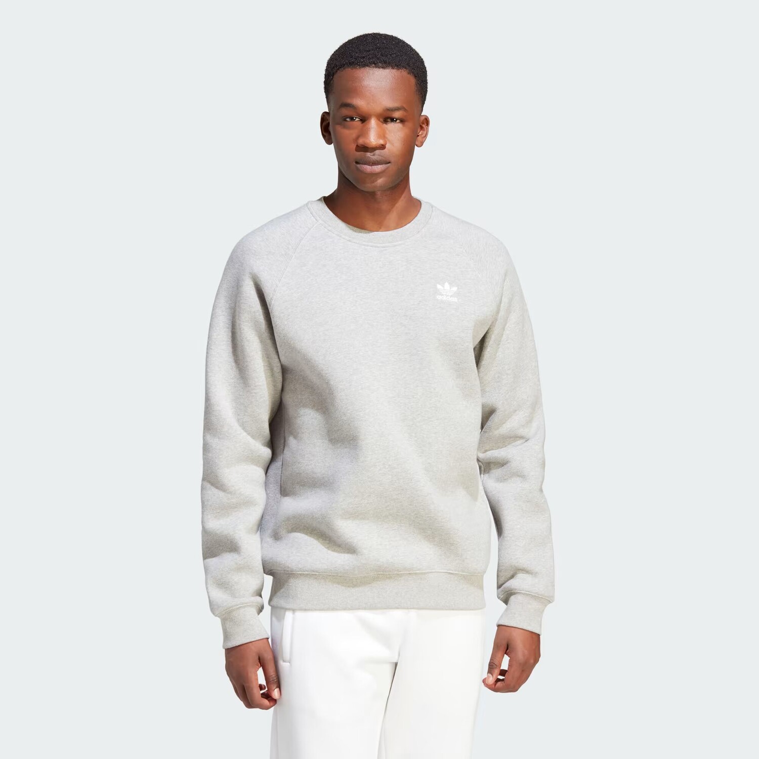 

Свитшот Essentials с круглым вырезом Adidas, цвет Medium Grey Heather
