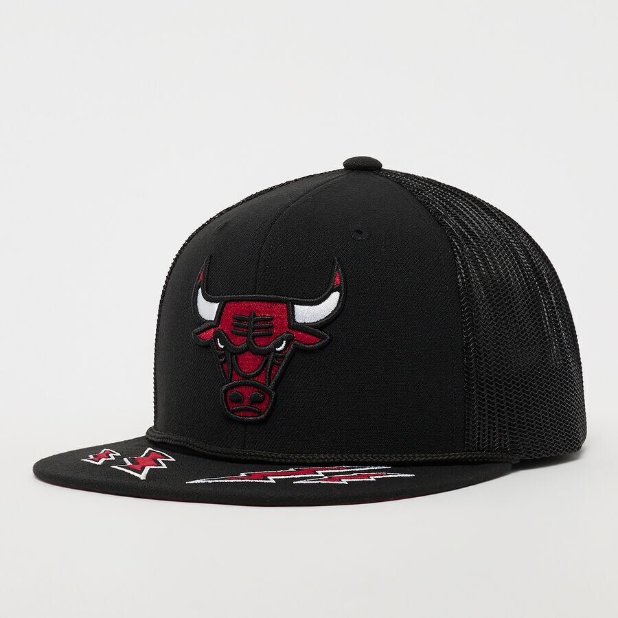 

Бейсболка Recharge Trucker NBA Chicago Bulls Mitchell & Ness, цвет Black