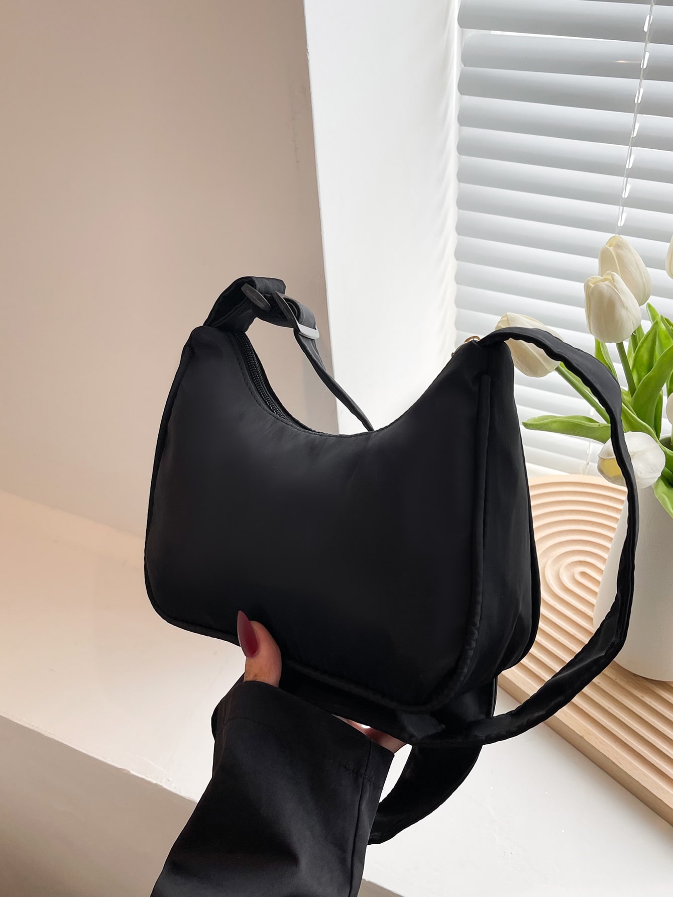 Нейлоновая однотонная минималистичная диагональная сумка через плечо с красочным плечевым ремнем и сумкой-ведром из искусственной кожи, черный
