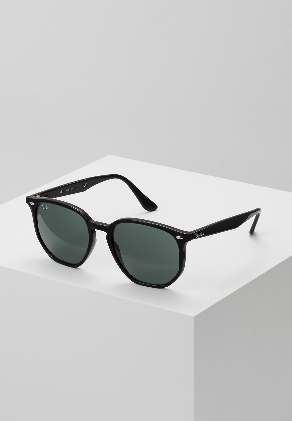 Солнцезащитные очки Ray-Ban, черный/зеленый