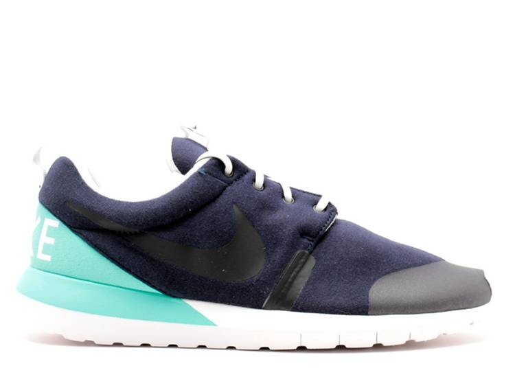 Кроссовки Nike ROSHERUN NM W SP 'OBSIDIAN', фотографии