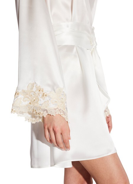 

Короткий халат из шелкового атласа La Perla
