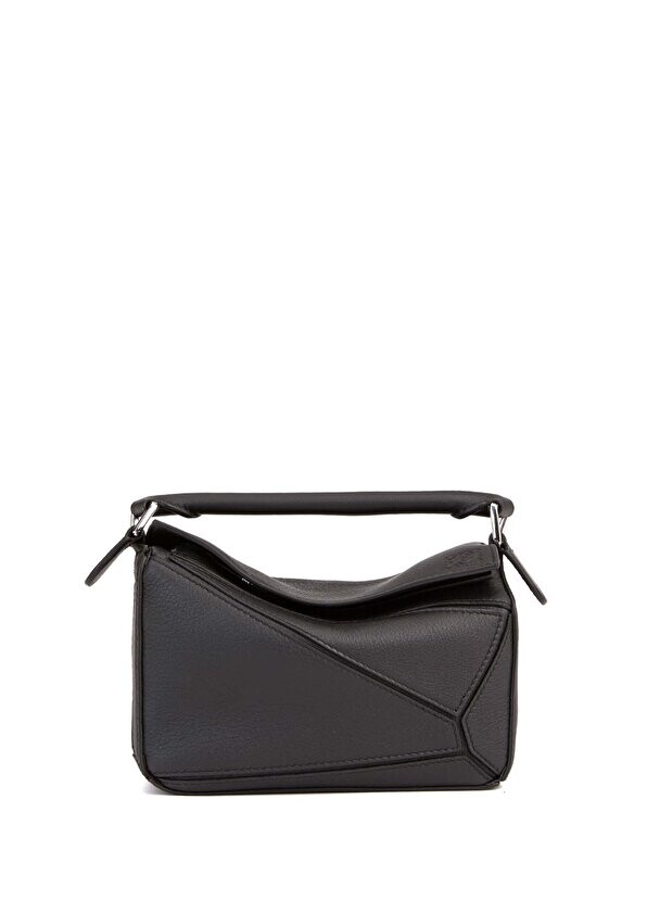 

Черная женская кожаная сумка mini puzzle Loewe
