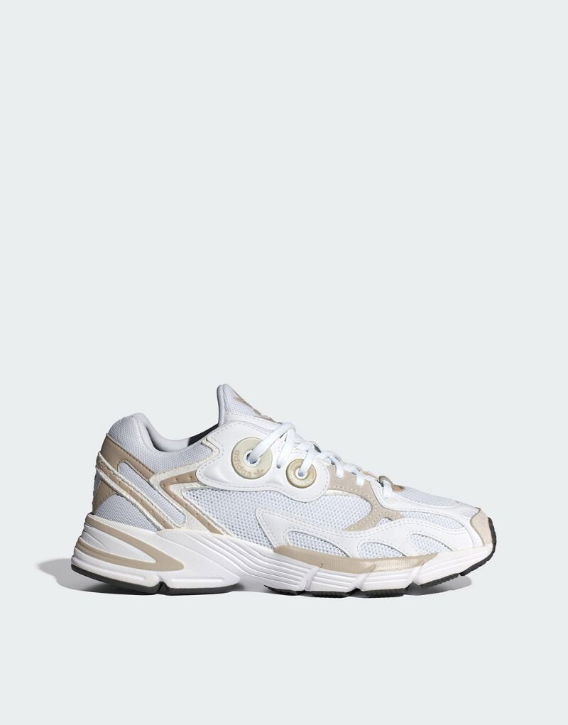 

Белые кроссовки adidas Astir