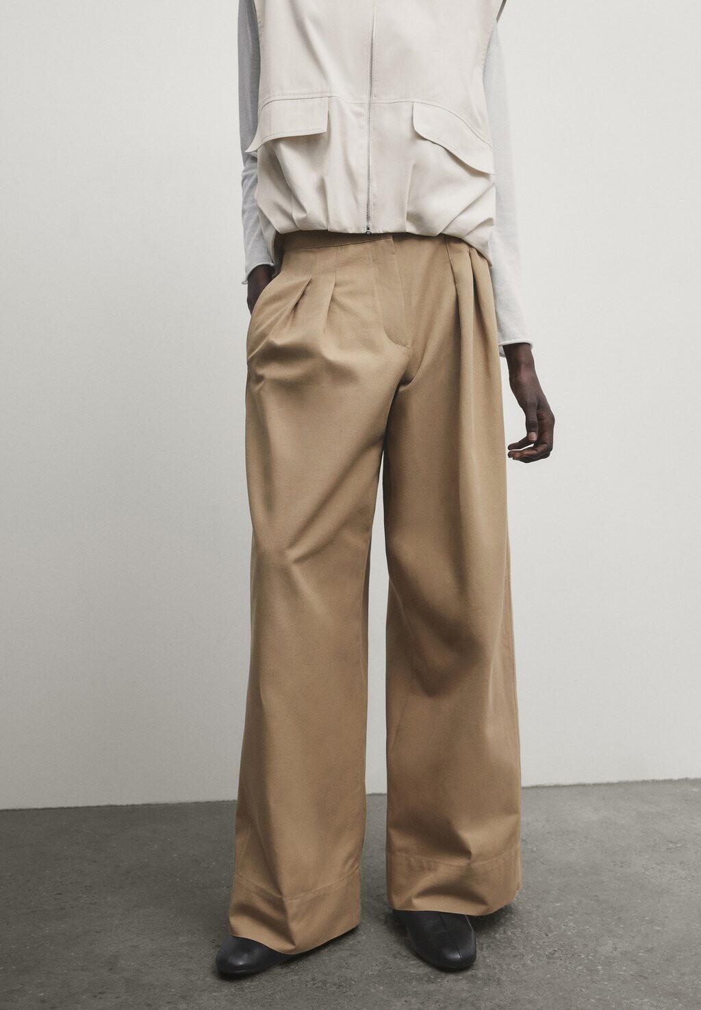 

Брюки High Wide With Double Dart Detail Massimo Dutti, цвет camel