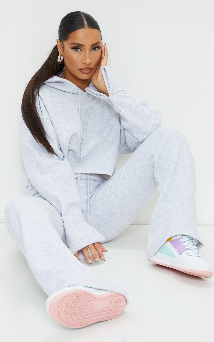

PrettyLittleThing Серый укороченный свитшот оверсайз с отложными рукавами