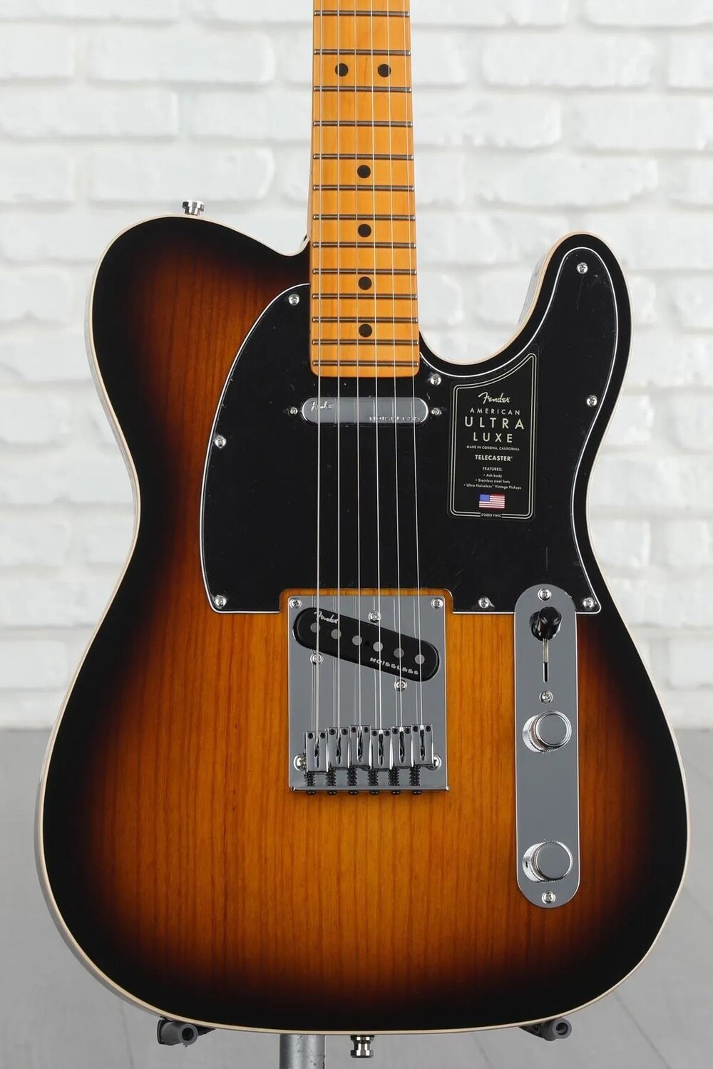 

Fender American Ultra Luxe Telecaster — двухцветный Sunburst с кленовой накладкой на гриф