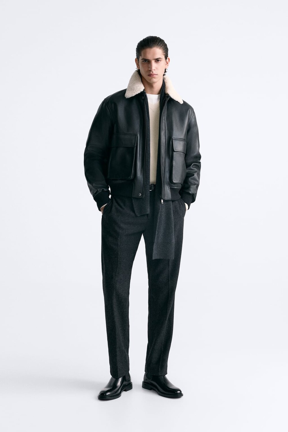 

Кожаная куртка с контрастным воротником ZARA, черный