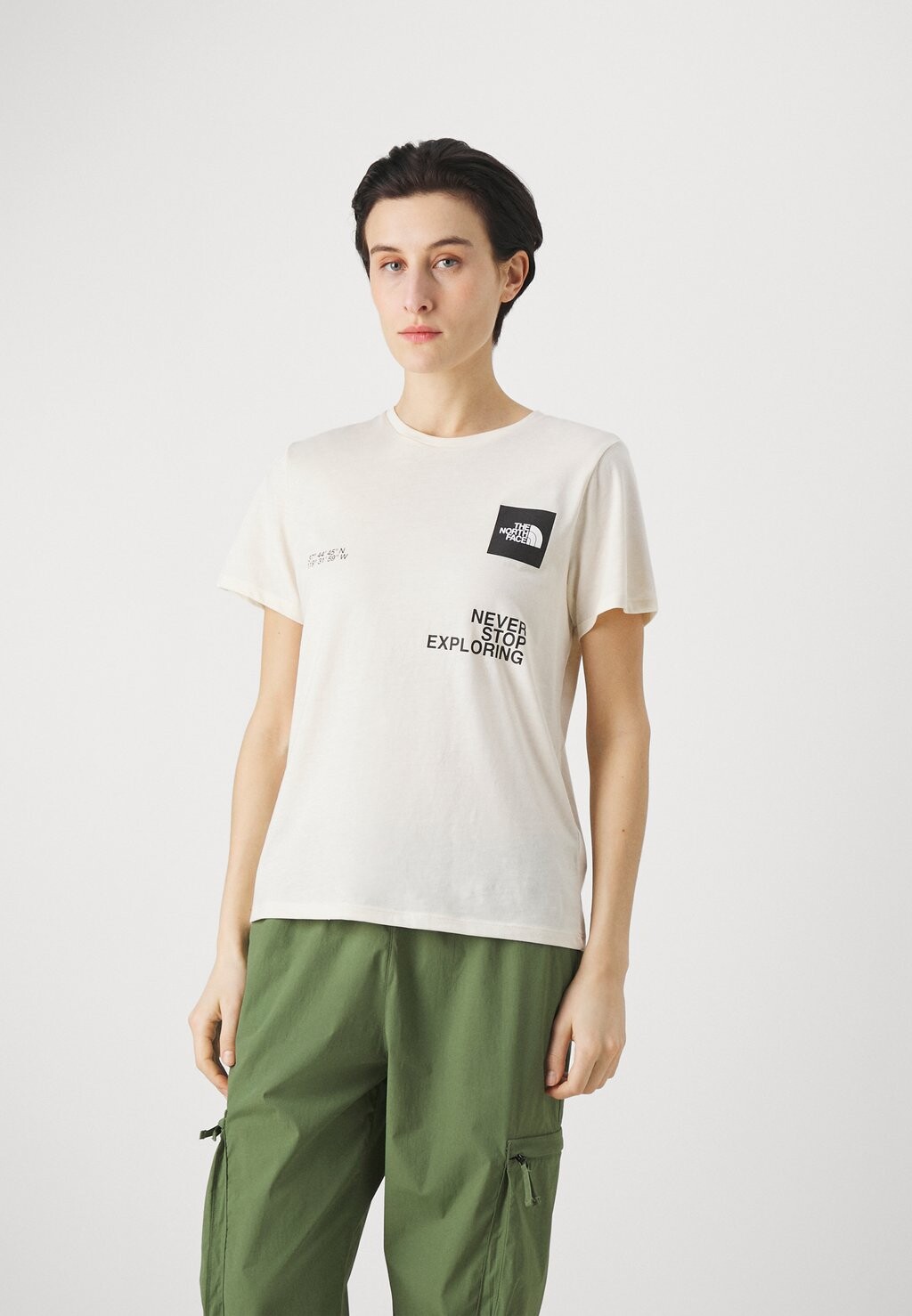 

Футболка с принтом Foundation Coordinates Graphic Tee The North Face, цвет white dune
