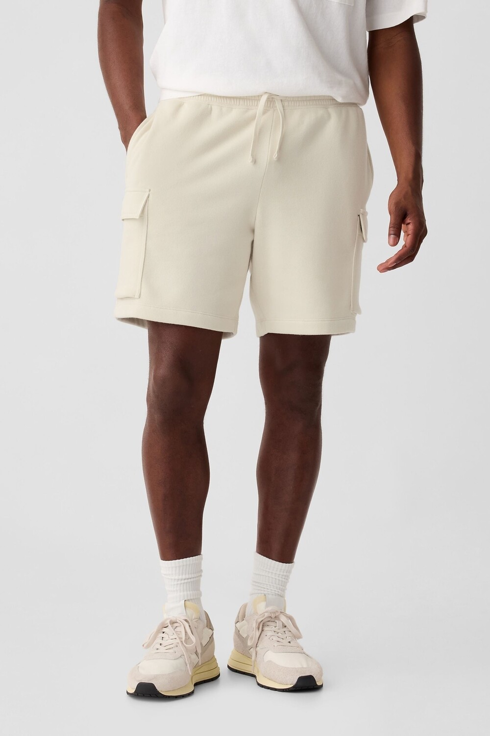 

Спортивные шорты карго Gap, бежевый