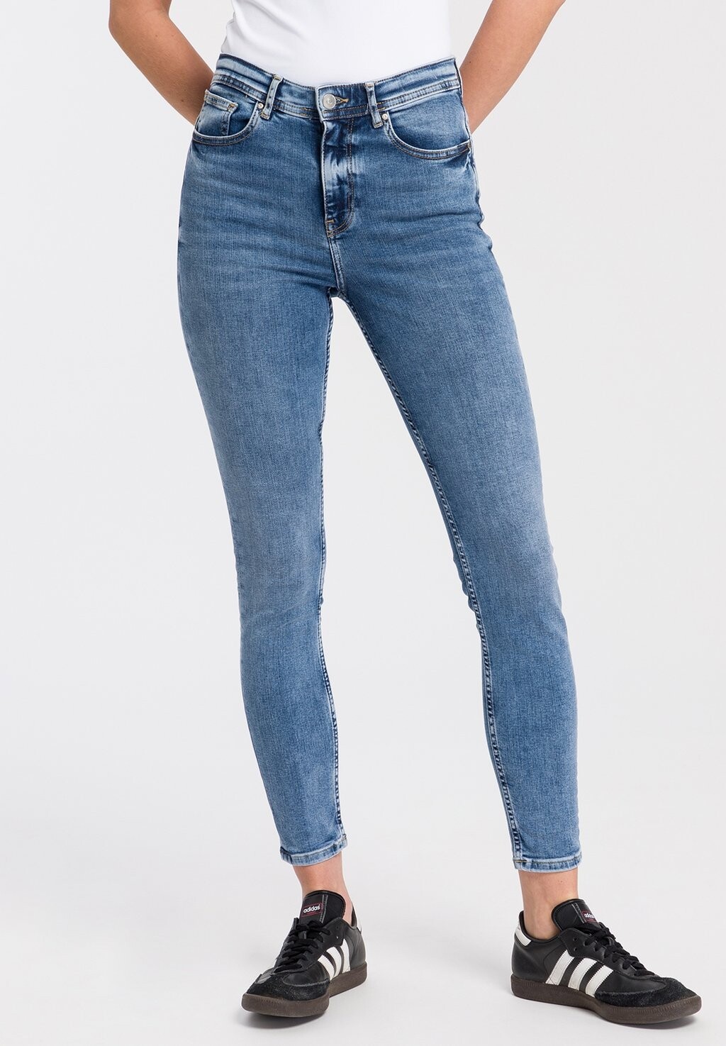 

Джинсы скинни Cross Jeans