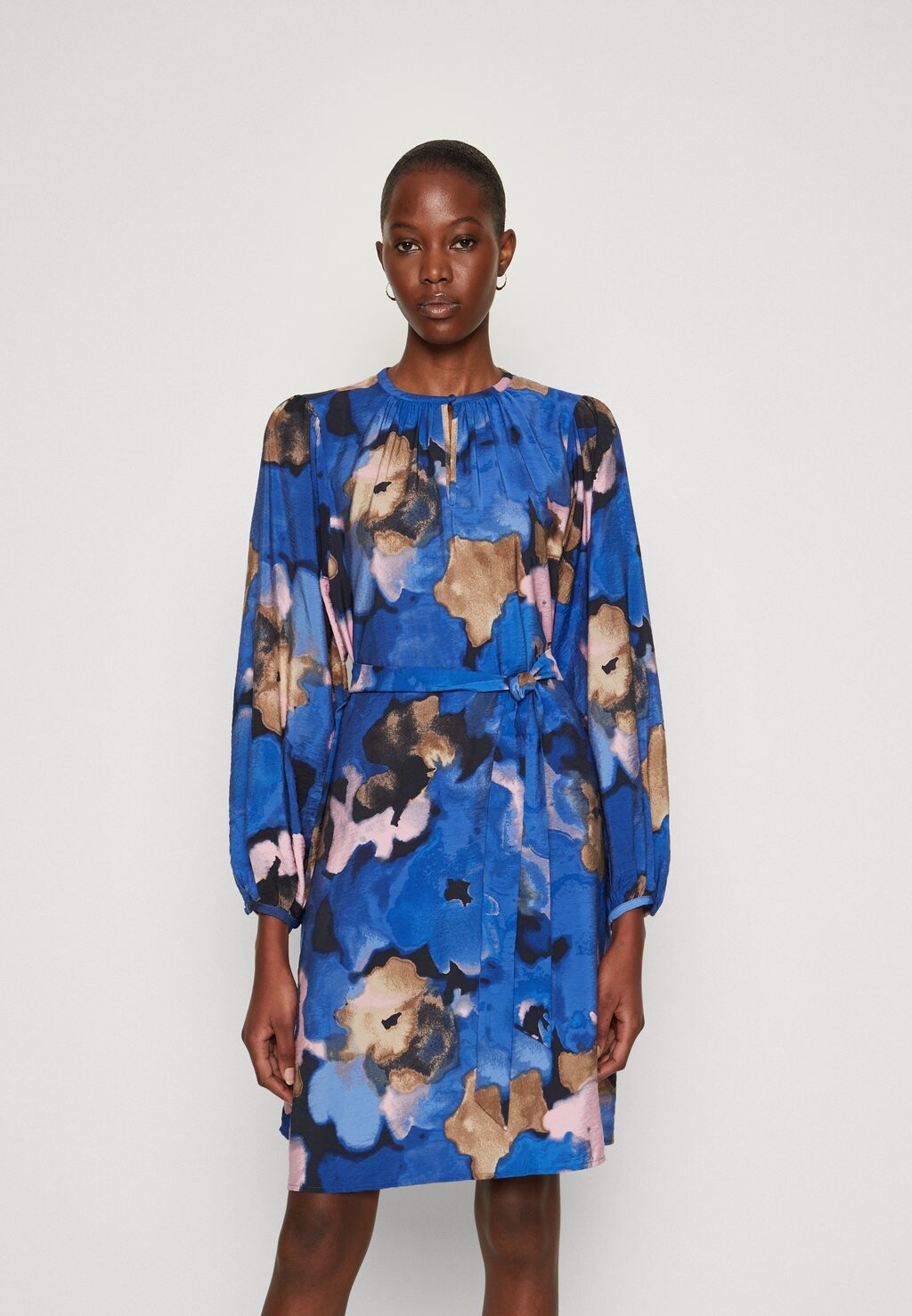 

Летнее платье Slfmariette Short Dress Selected Femme, цвет dark sapphire
