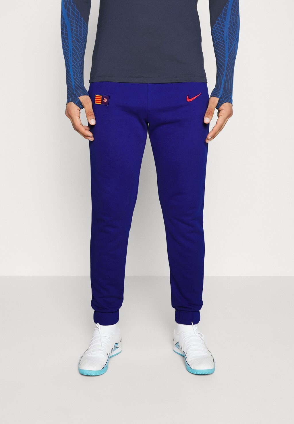 

Спортивные брюки Nike