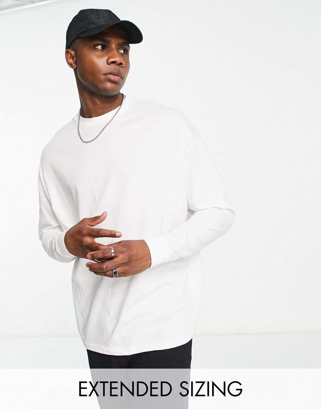 

Белая объемная футболка с длинными рукавами ASOS DESIGN