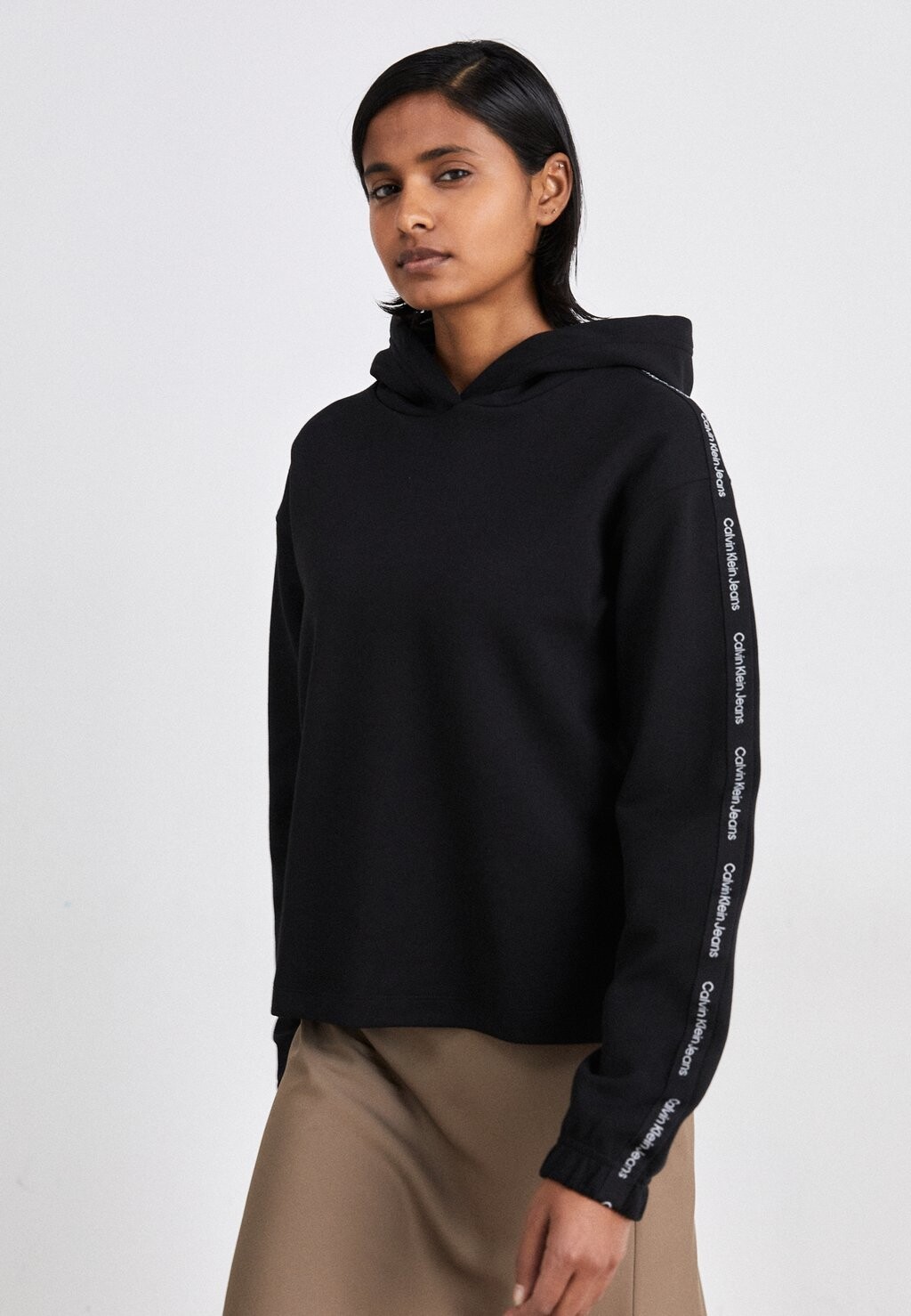 

Толстовка LOGO ELASTIC HOODIE Calvin Klein Jeans, черный