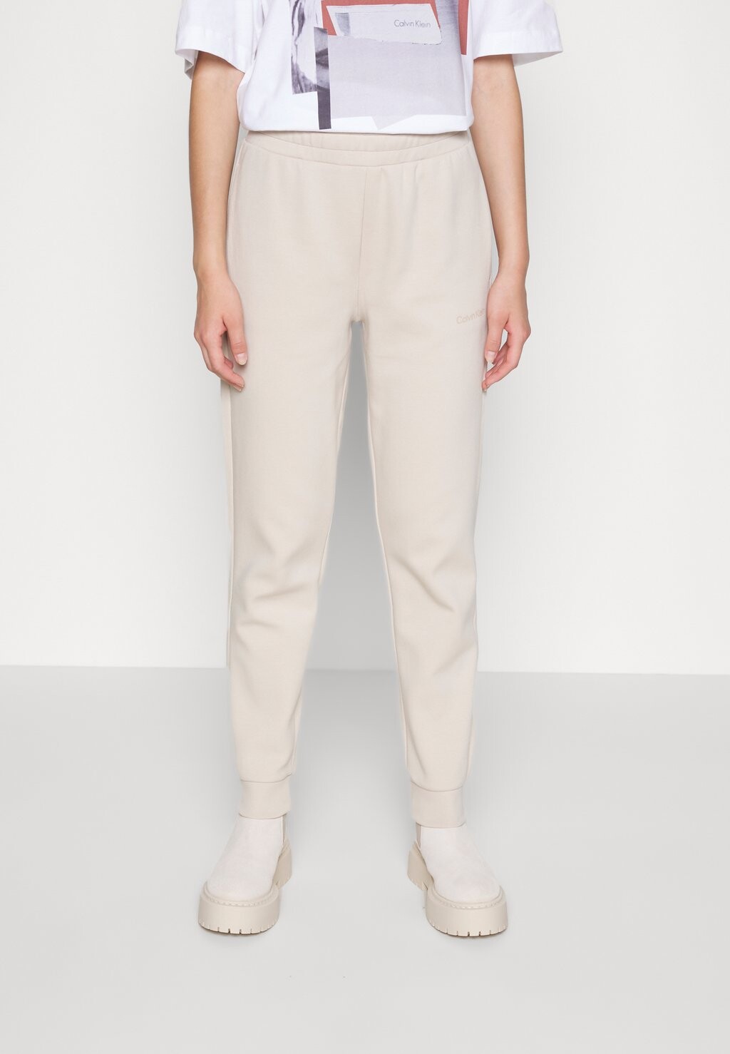 

Спортивные брюки Calvin Klein