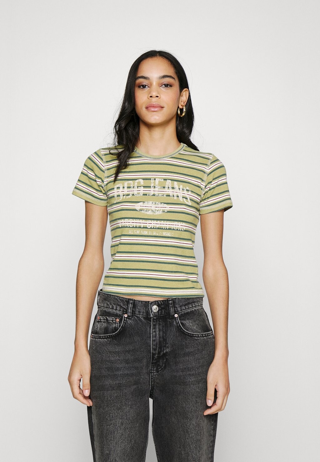 

Футболка с принтом BDG Urban Outfitters, зеленый