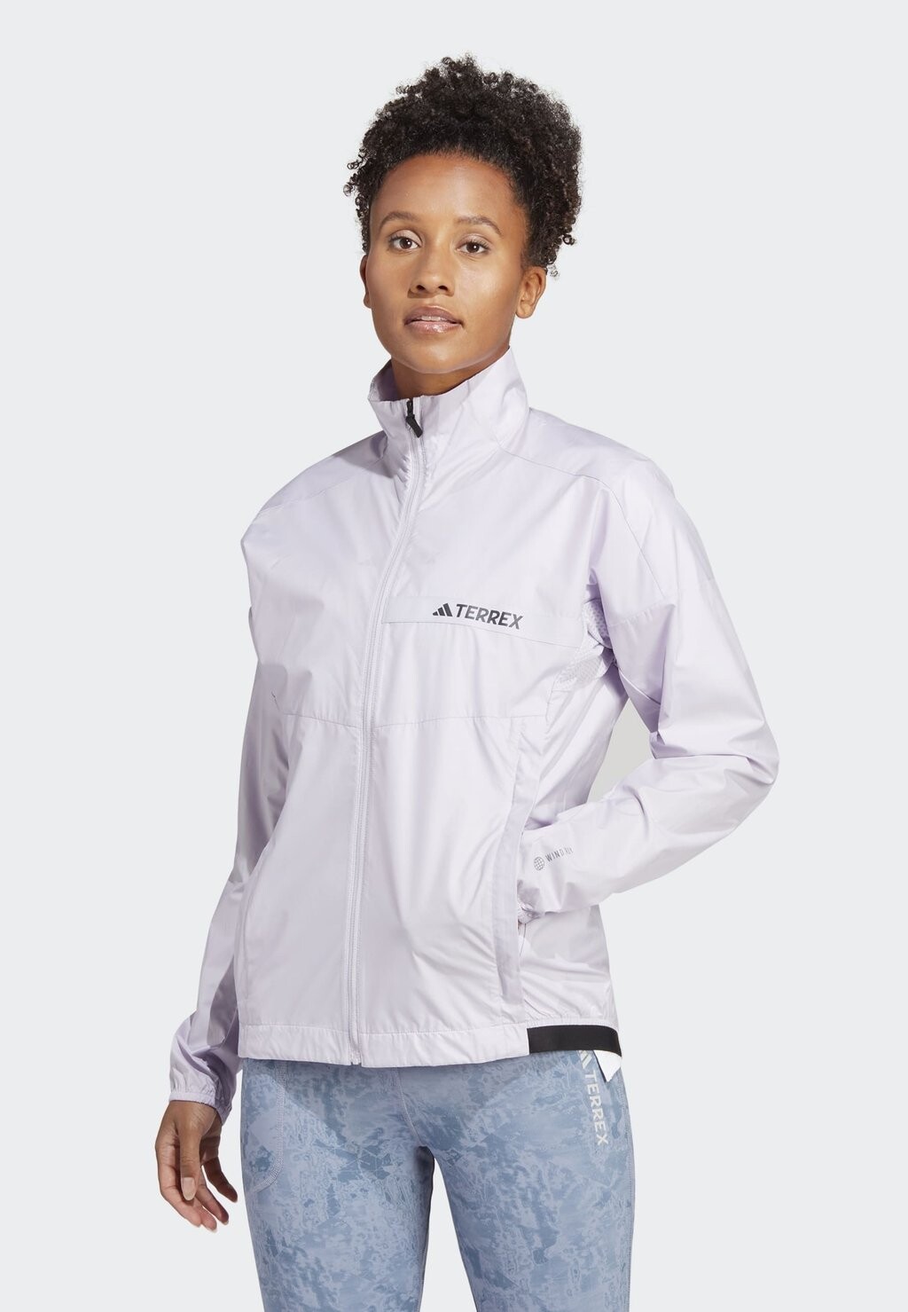 

Ветровка Adidas