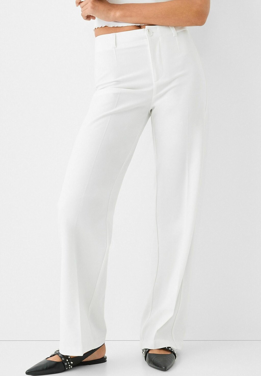 

Брюки из ткани WIDE Bershka, белый