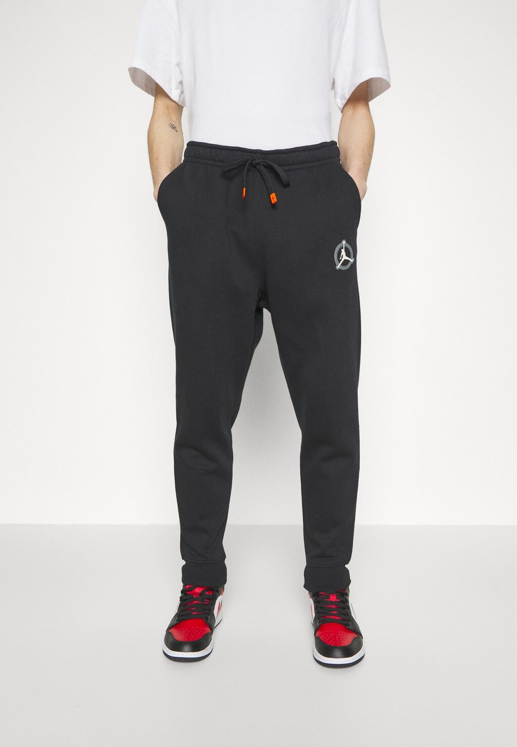 

Спортивные брюки Pant Jordan, цвет black/rush orange