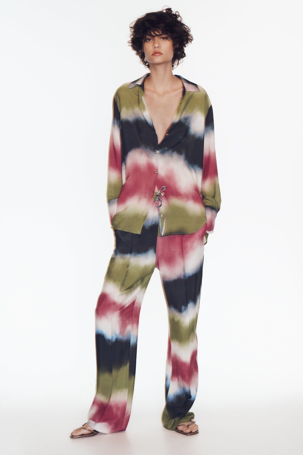 

Брюки с принтом tie dye Zara, разноцветный