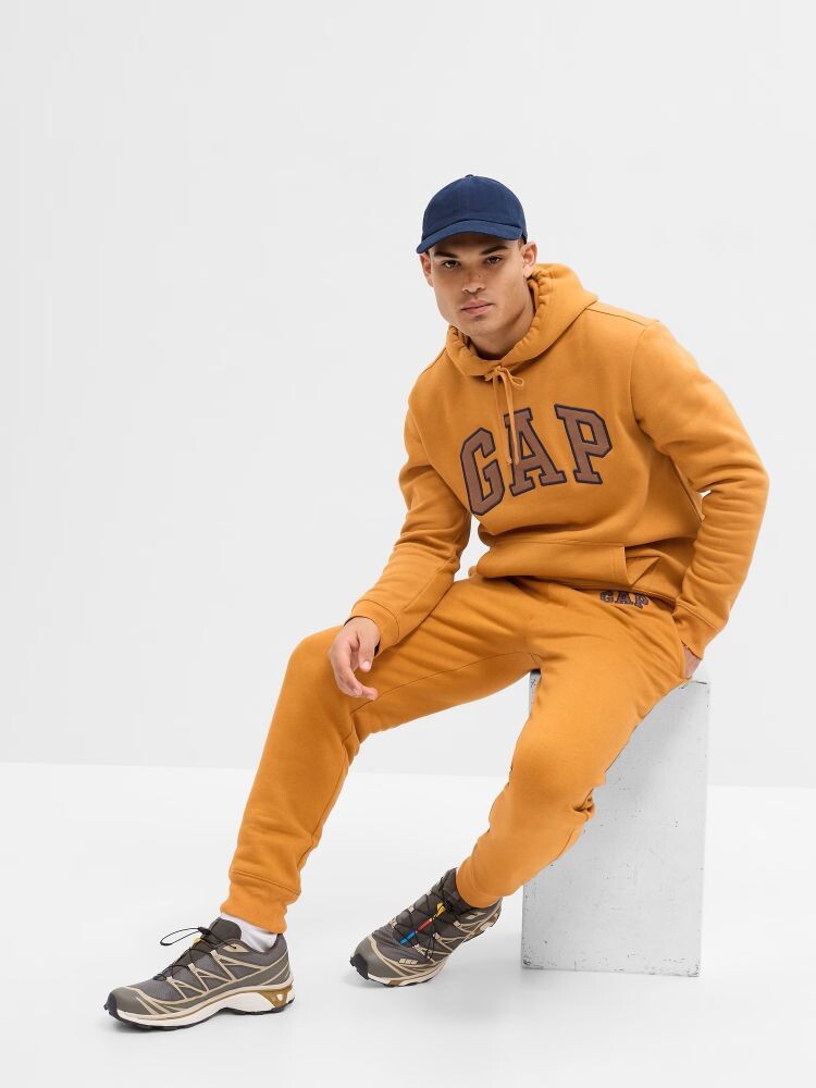 

Спортивные брюки с логотипом и флисом Gap, желтый