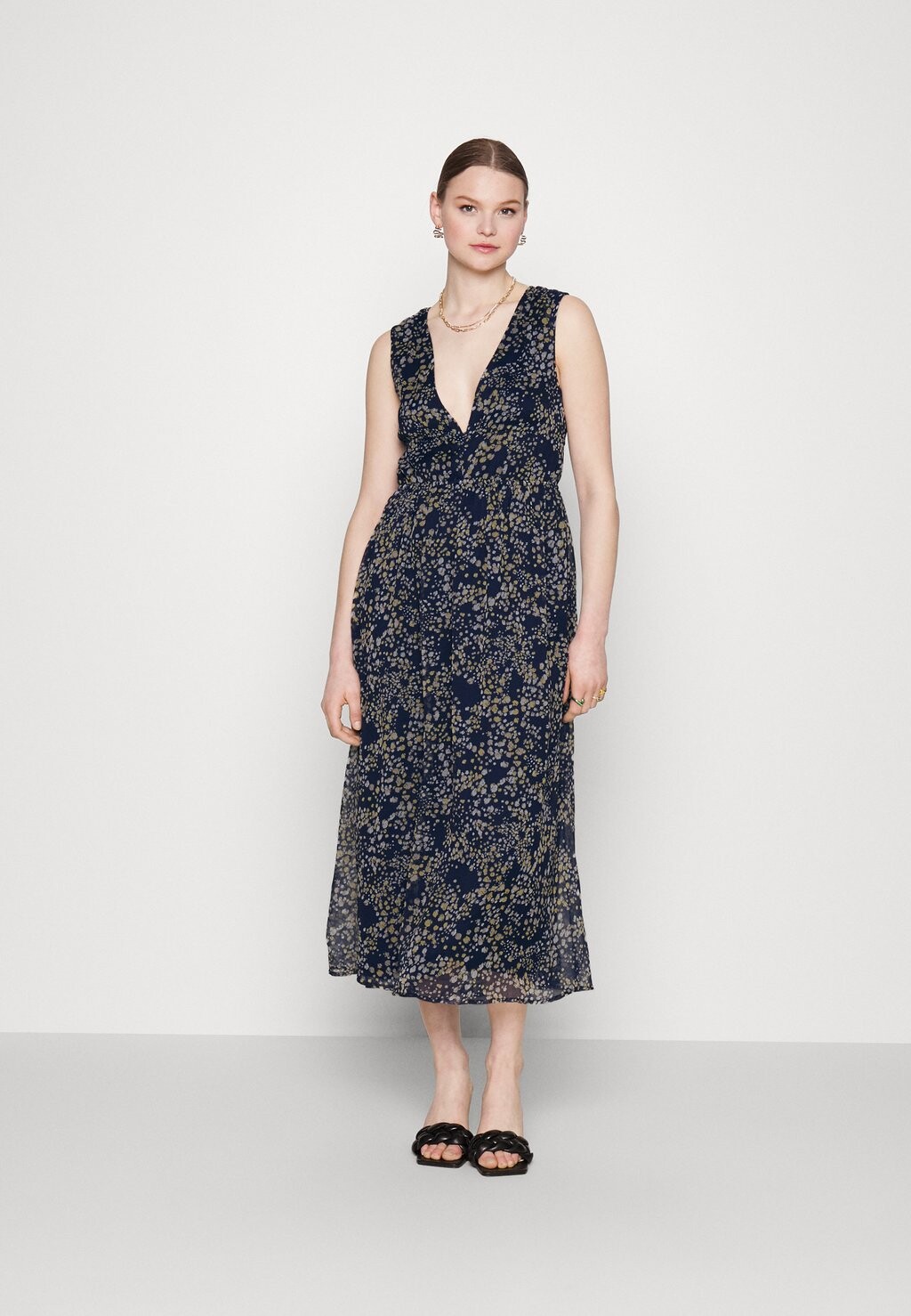 

Летнее платье Vero Moda, темно-синий