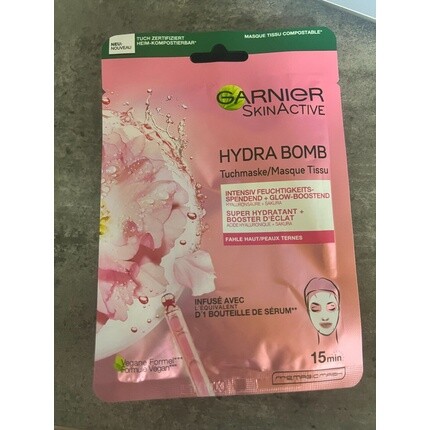 

Skinactive Hydra Bomb Сакура Тканевая маска, Garnier