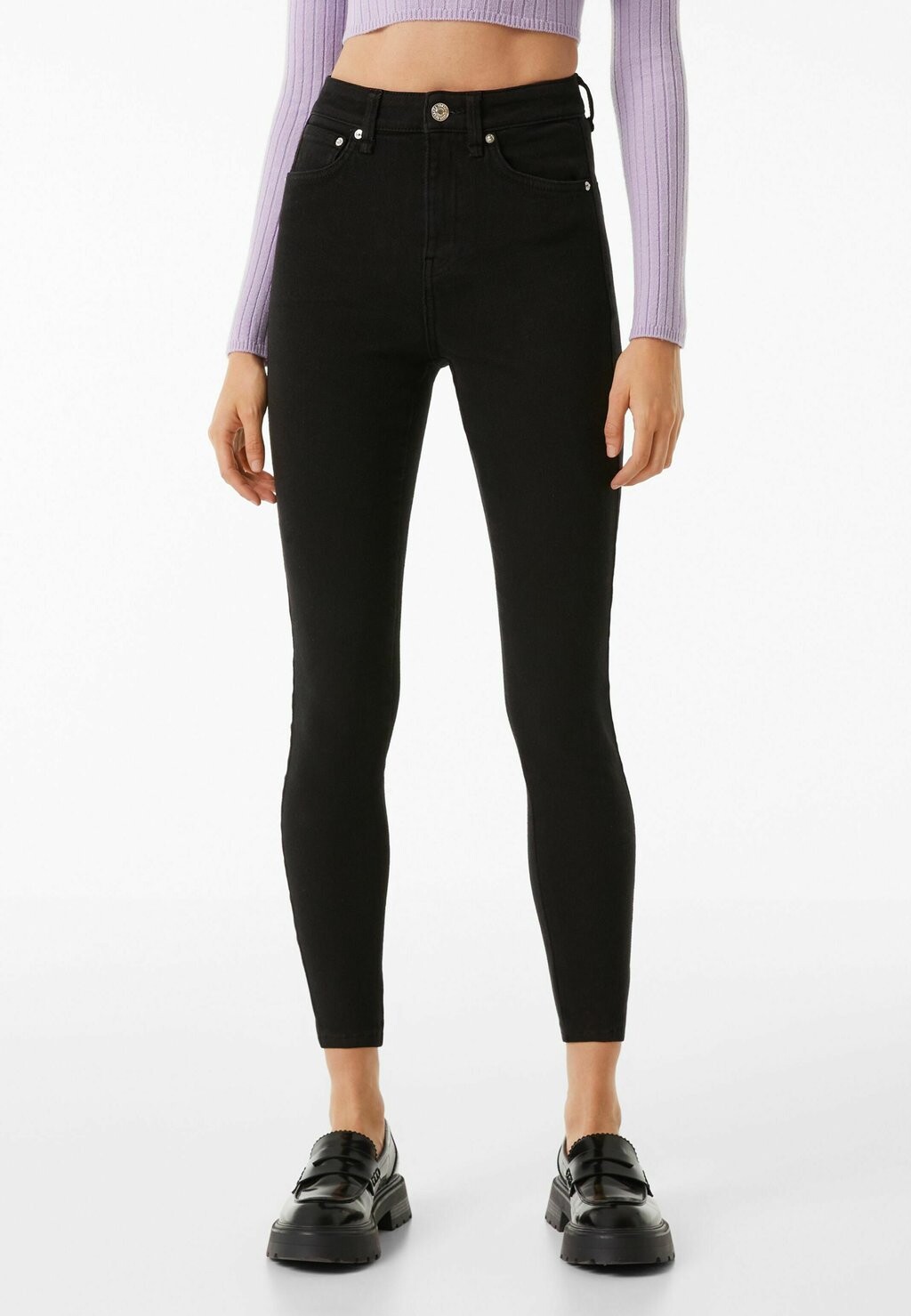 

Джинсы Skinny Fit Bershka, черный