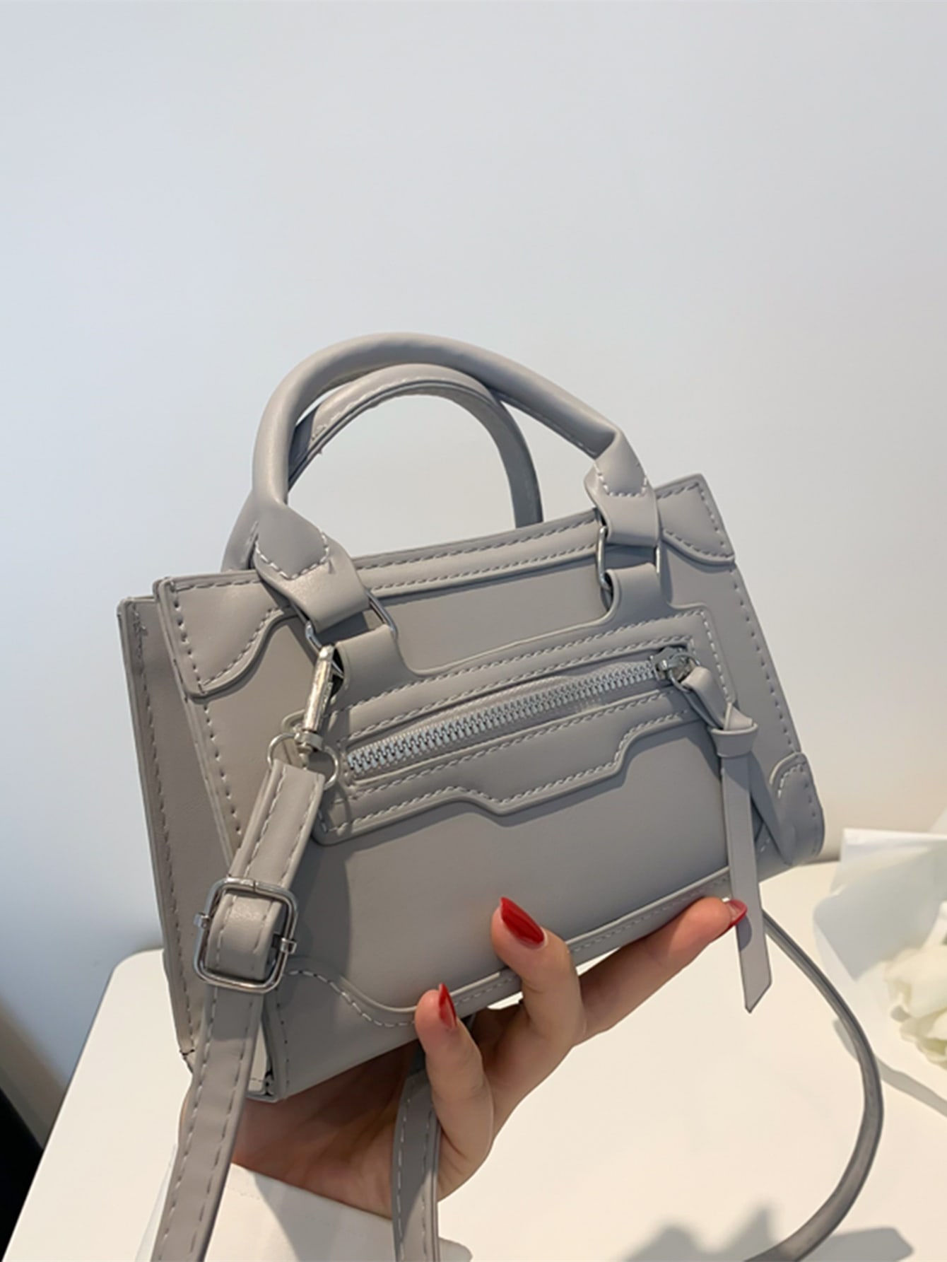 Мини-модная сумочка с регулируемым плечевым ремнем, серый квадратная сумка с двойной ручкой и мини бантом бежевый
