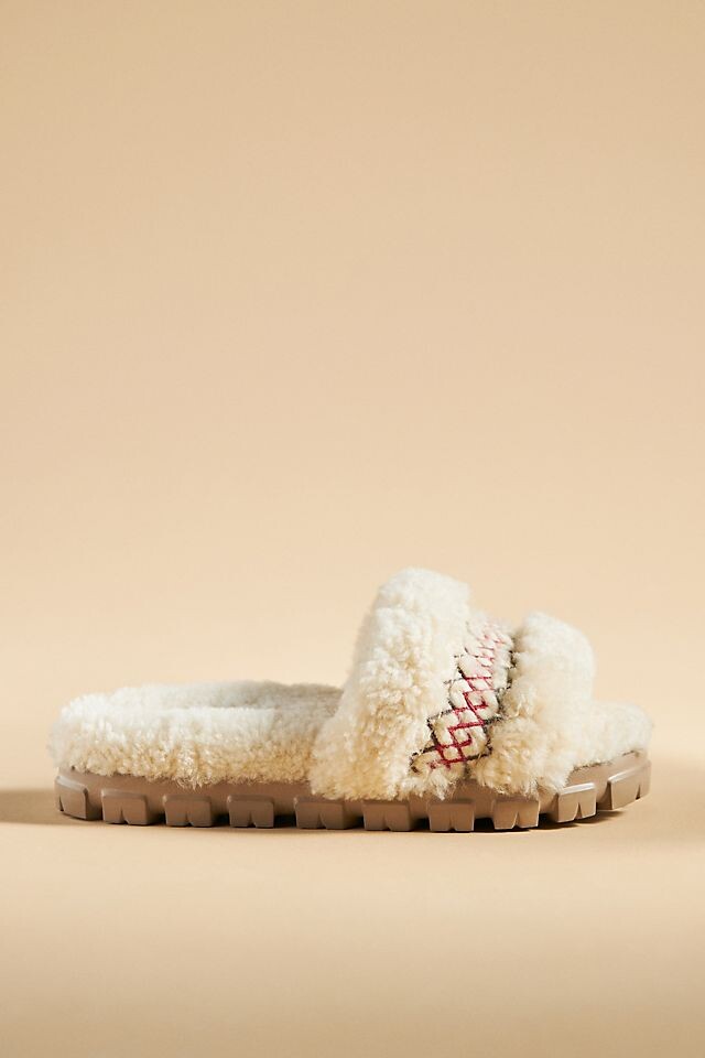 

Шлепанцы UGG Cozetta плетеные, бежевый