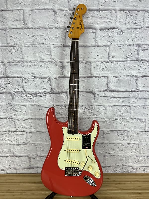 

Электрогитара Fender American Vintage II '61 Stratocaster - Fiesta Red